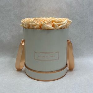FLEURS DE PARIS Rose Gold Collection - Large White Round Box with Apricot Roses